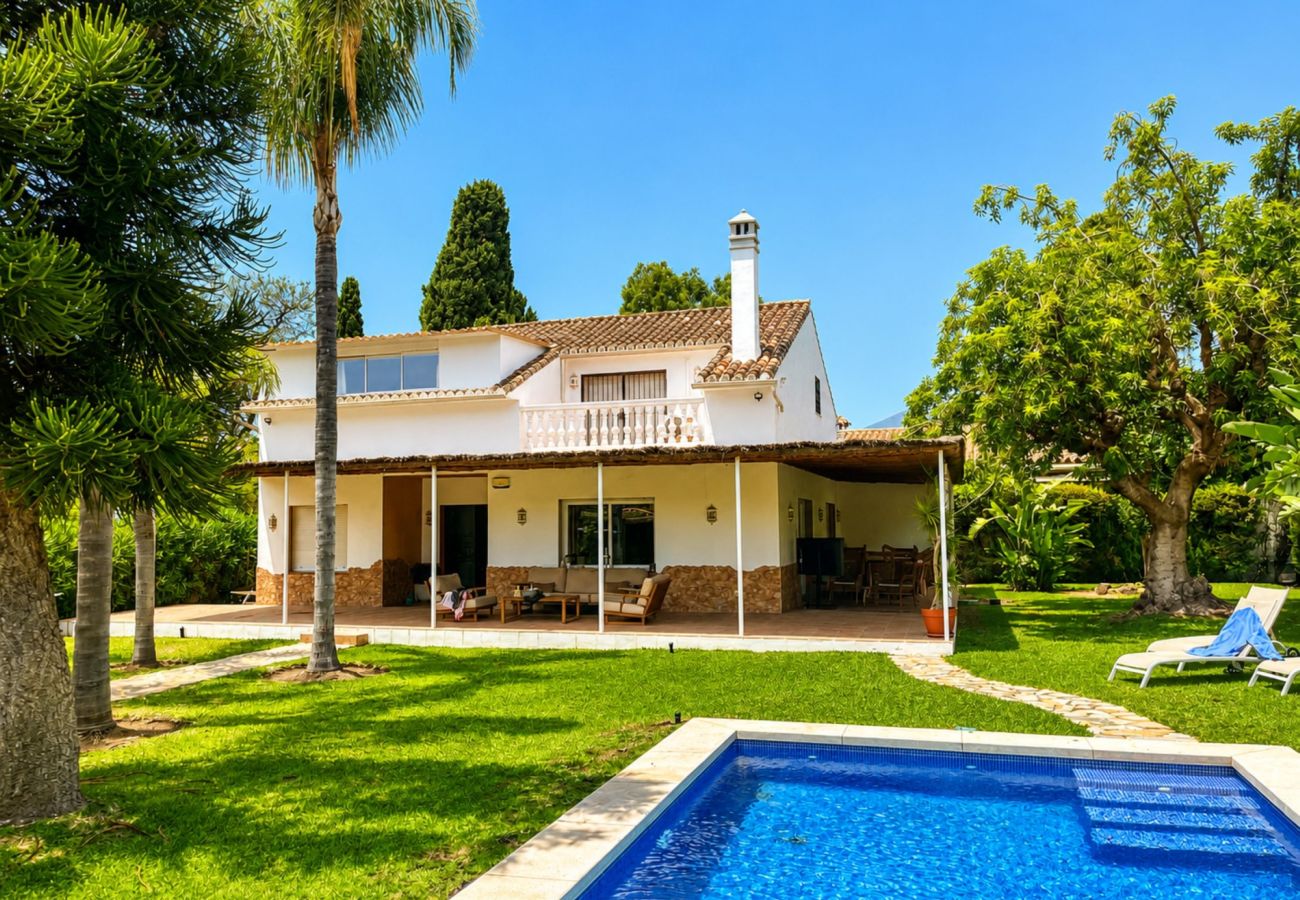 Villa in San Pedro de Alcántara - Schöne Familienvilla in Laufnähe zum Strand