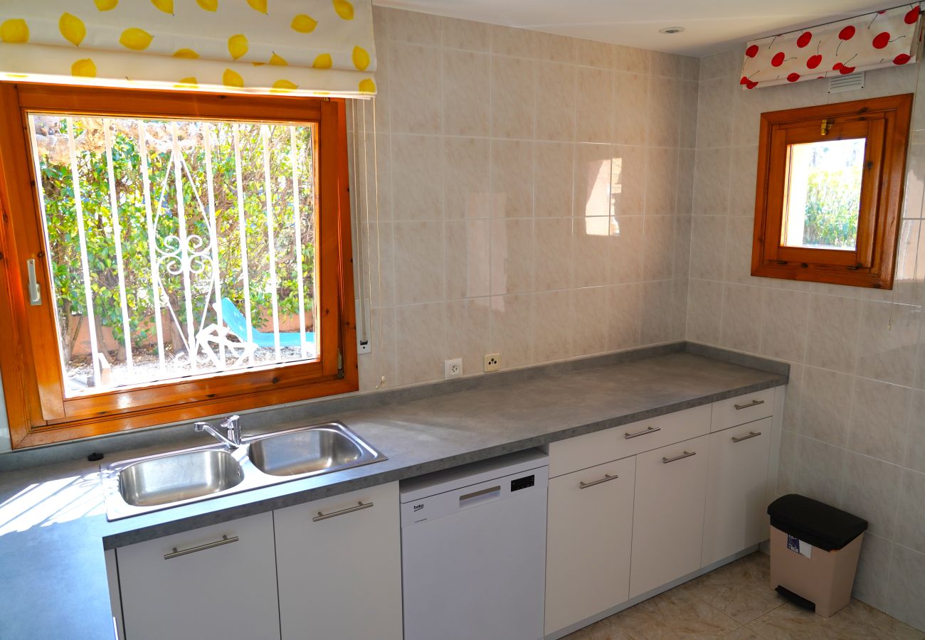 Villa in Sant Pere Pescador - Fantastische Villa in der Nähe des Sandstrandes Sant Pere Pescador