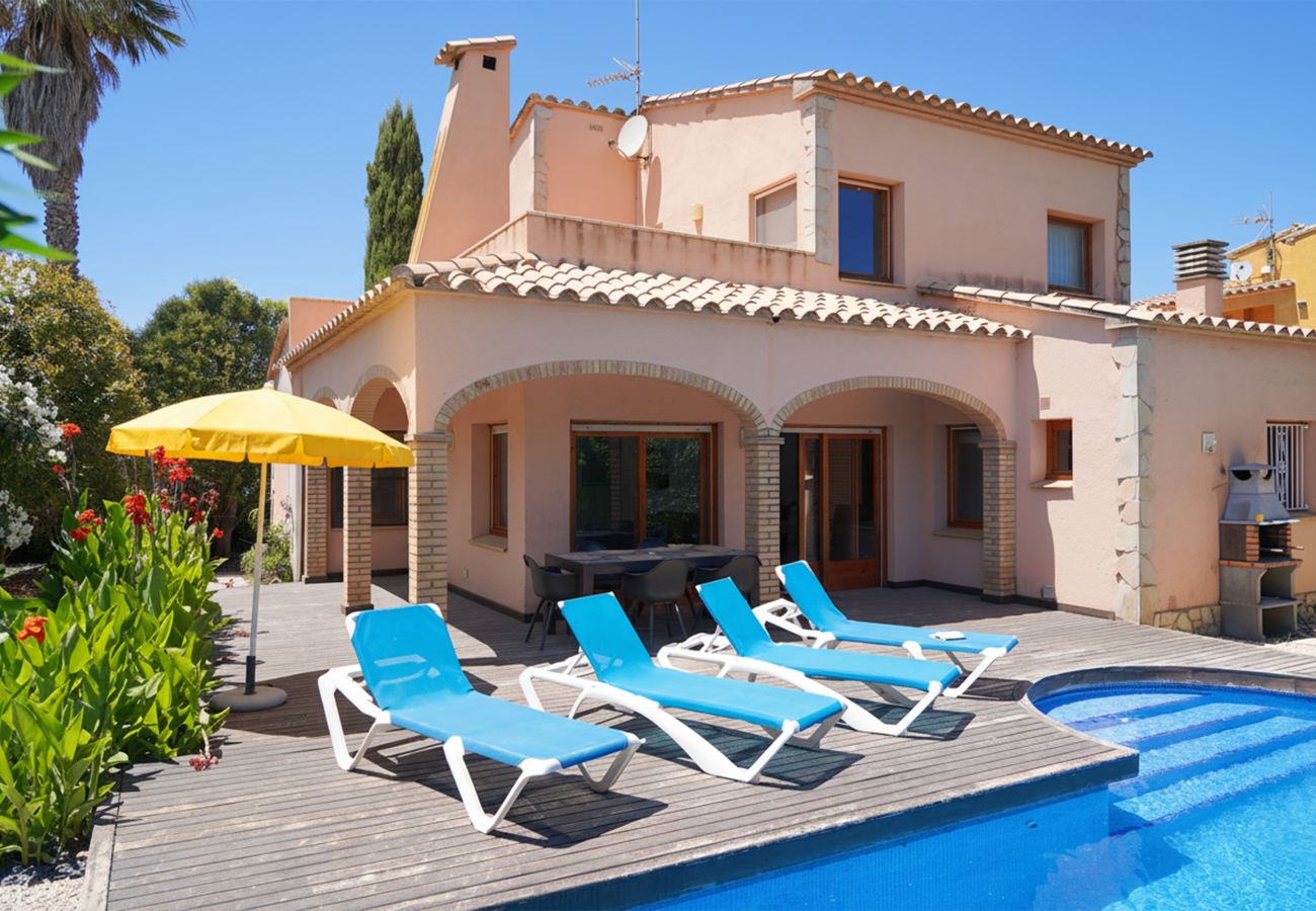 Villa in Sant Pere Pescador - Fantastische Villa in der Nähe des Sandstrandes Sant Pere Pescador