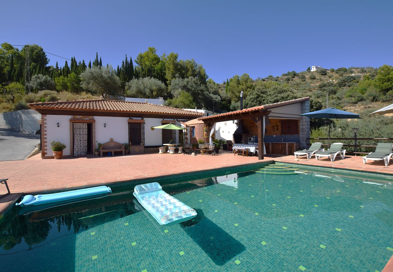 Villa in Riogordo - Schone Villa mit privatem Pool und atemberaubender Aussicht