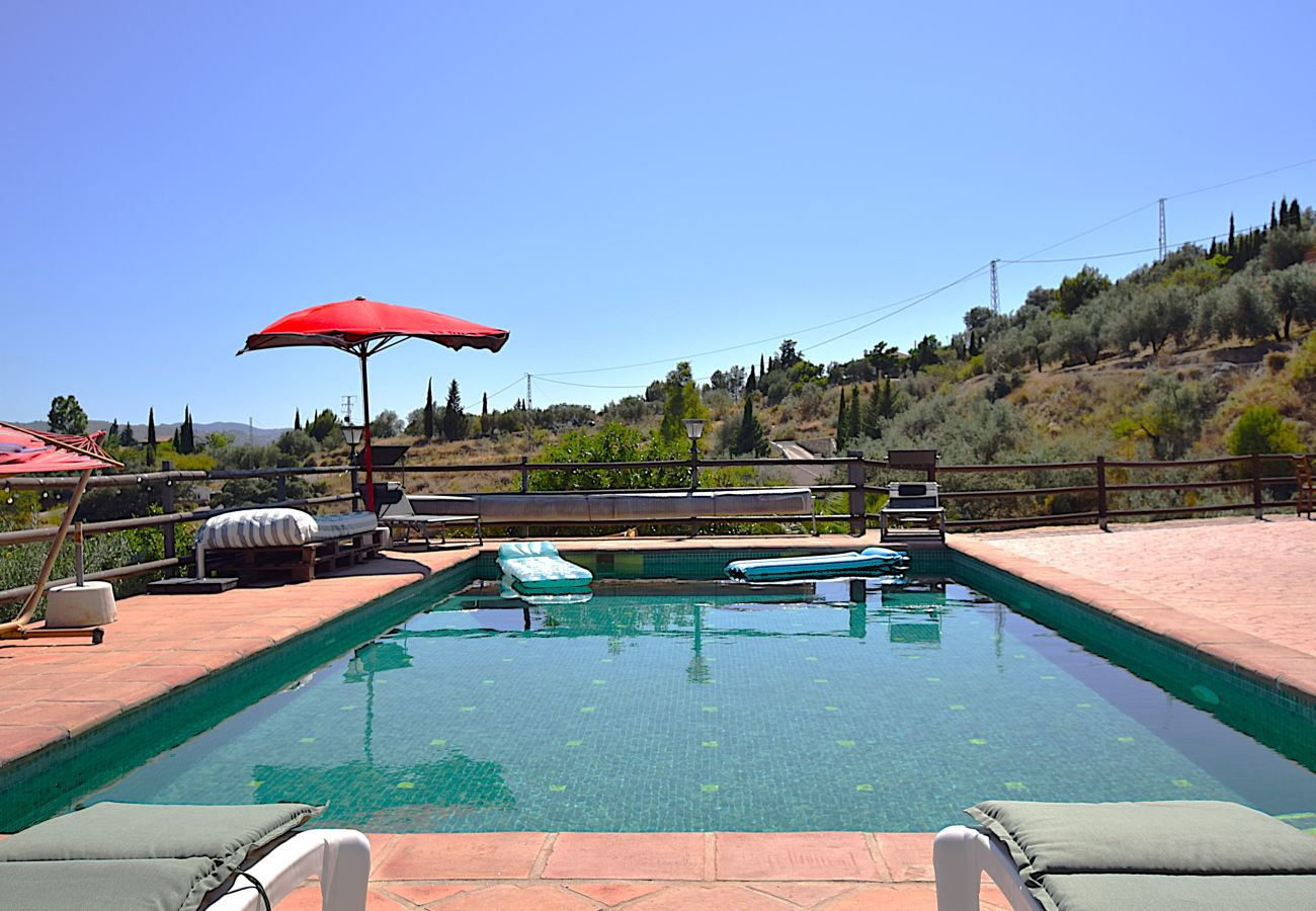 Villa in Riogordo - Schone Villa mit privatem Pool und atemberaubender Aussicht
