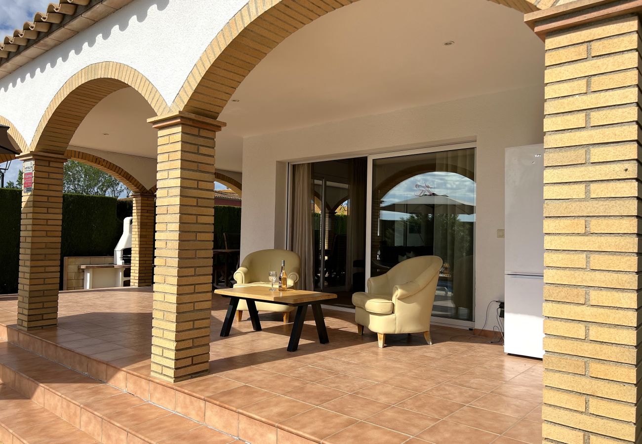 Villa in Sant Pere Pescador - Stilvolle Villa mit privatem Pool in der Bucht von Roses