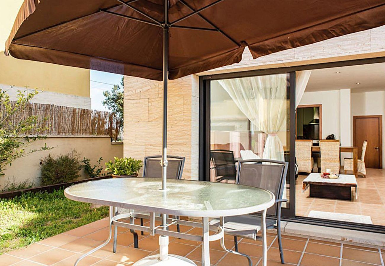 Ferienhaus in Sant Pere Pescador - Modernes Ferienhaus mit 3 Schlafzimmern und privatem Pool in Sant Pere Pescador