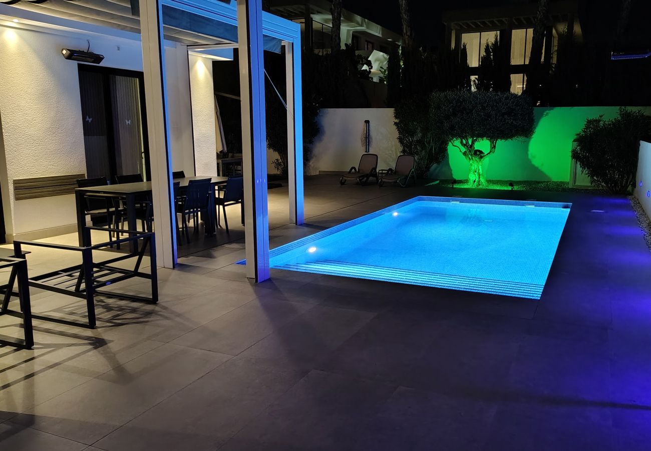 Villa in San Fulgencio - Moderne Costa Blanca Villa mit Pool und Terrasse