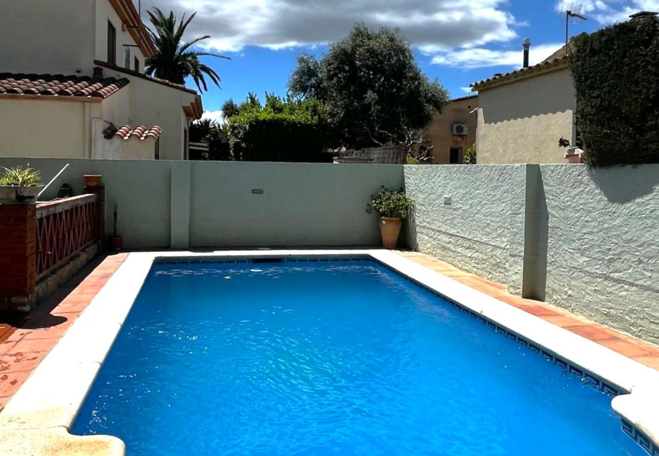 Villa in Sant Pere Pescador - Ferienhaus mit privatem Pool, Sant Pere Pescador