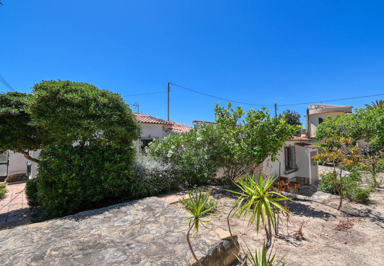 Ferienhaus in Benissa - Charmantes Ferienhaus mit Gästehaus, Swimmingpool und herrlicher Aussicht