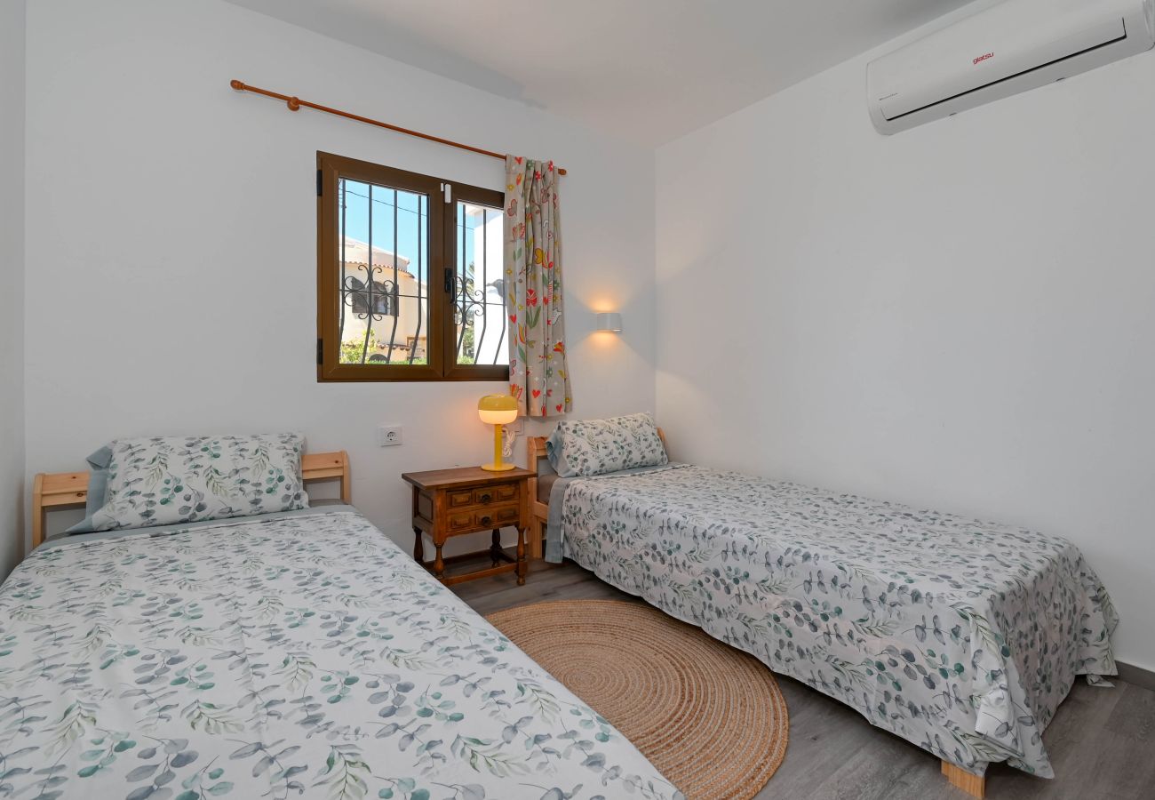 Ferienhaus in Benissa - Charmantes Ferienhaus mit Gästehaus, Swimmingpool und herrlicher Aussicht