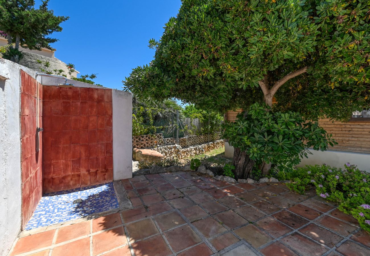 Ferienhaus in Benissa - Charmantes Ferienhaus mit Gästehaus, Swimmingpool und herrlicher Aussicht