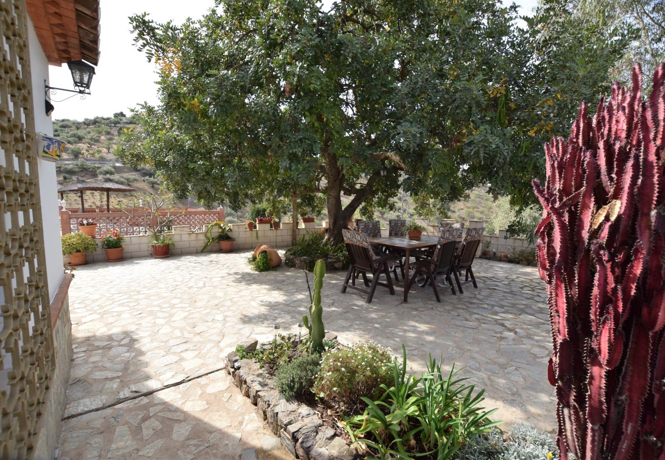 Villa en Arenas - Encantadora villa con piscina cerca de Arenas