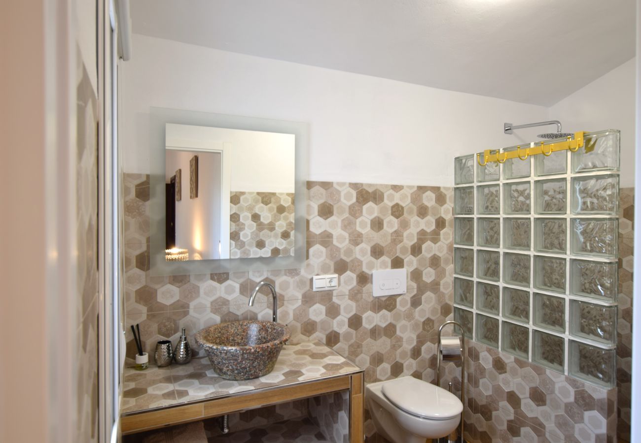 Villa en Arenas - Encantadora villa con piscina cerca de Arenas