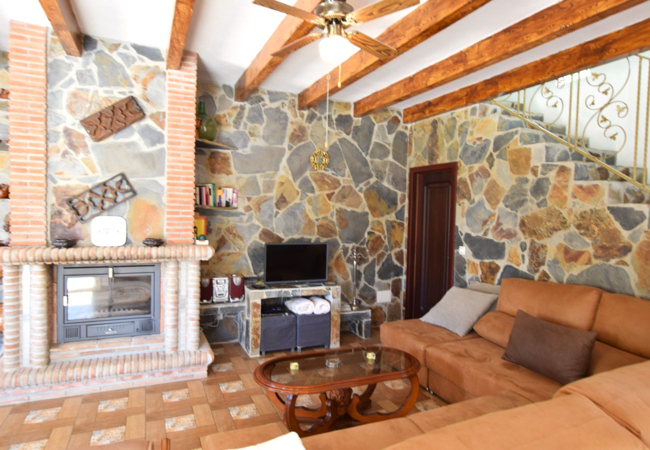 Villa en Arenas - Encantadora villa con piscina cerca de Arenas