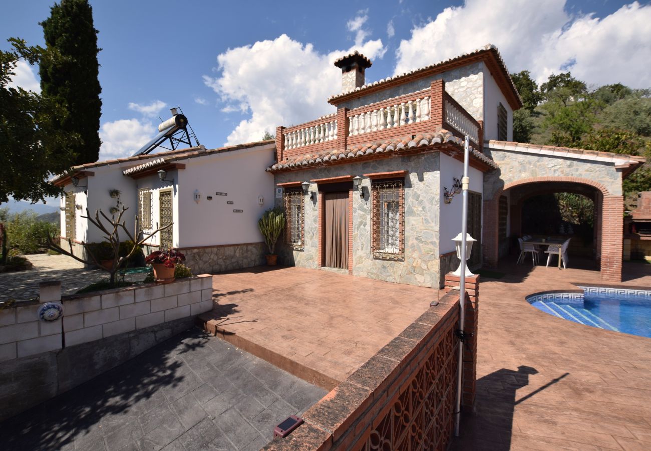 Villa en Arenas - Encantadora villa con piscina cerca de Arenas