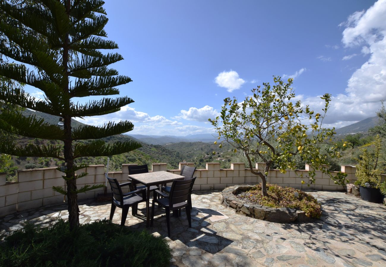 Villa en Arenas - Encantadora villa con piscina cerca de Arenas