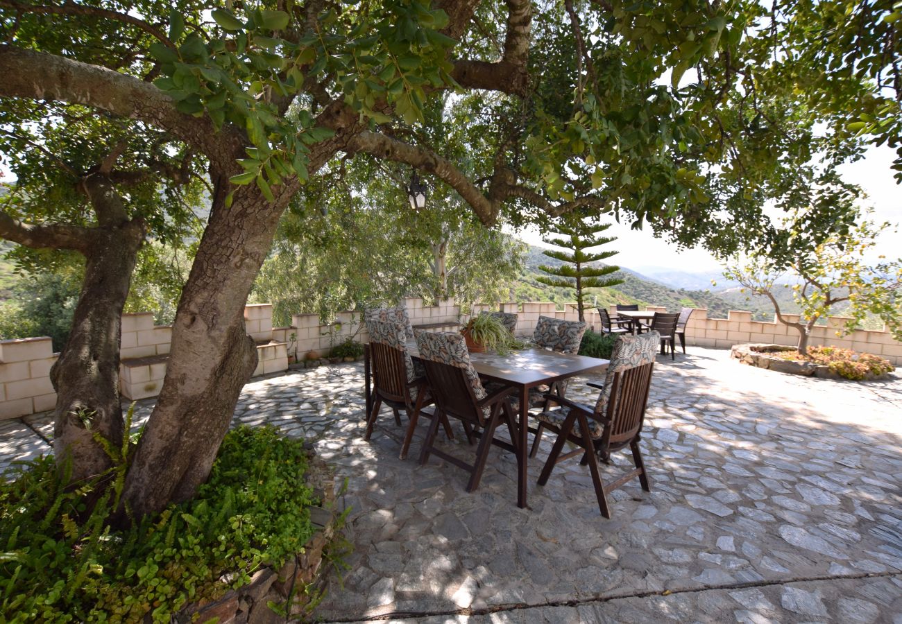 Villa en Arenas - Encantadora villa con piscina cerca de Arenas