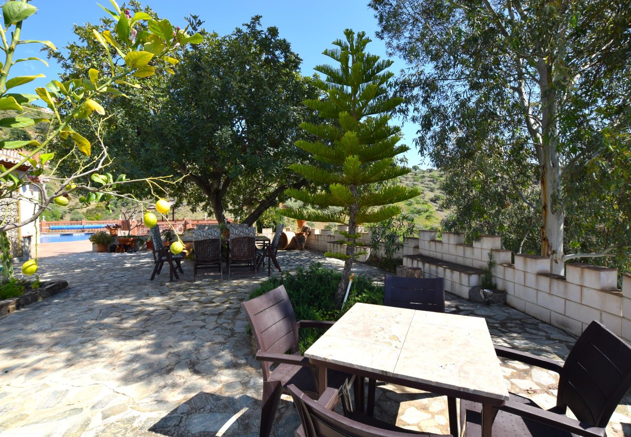 Villa en Arenas - Encantadora villa con piscina cerca de Arenas