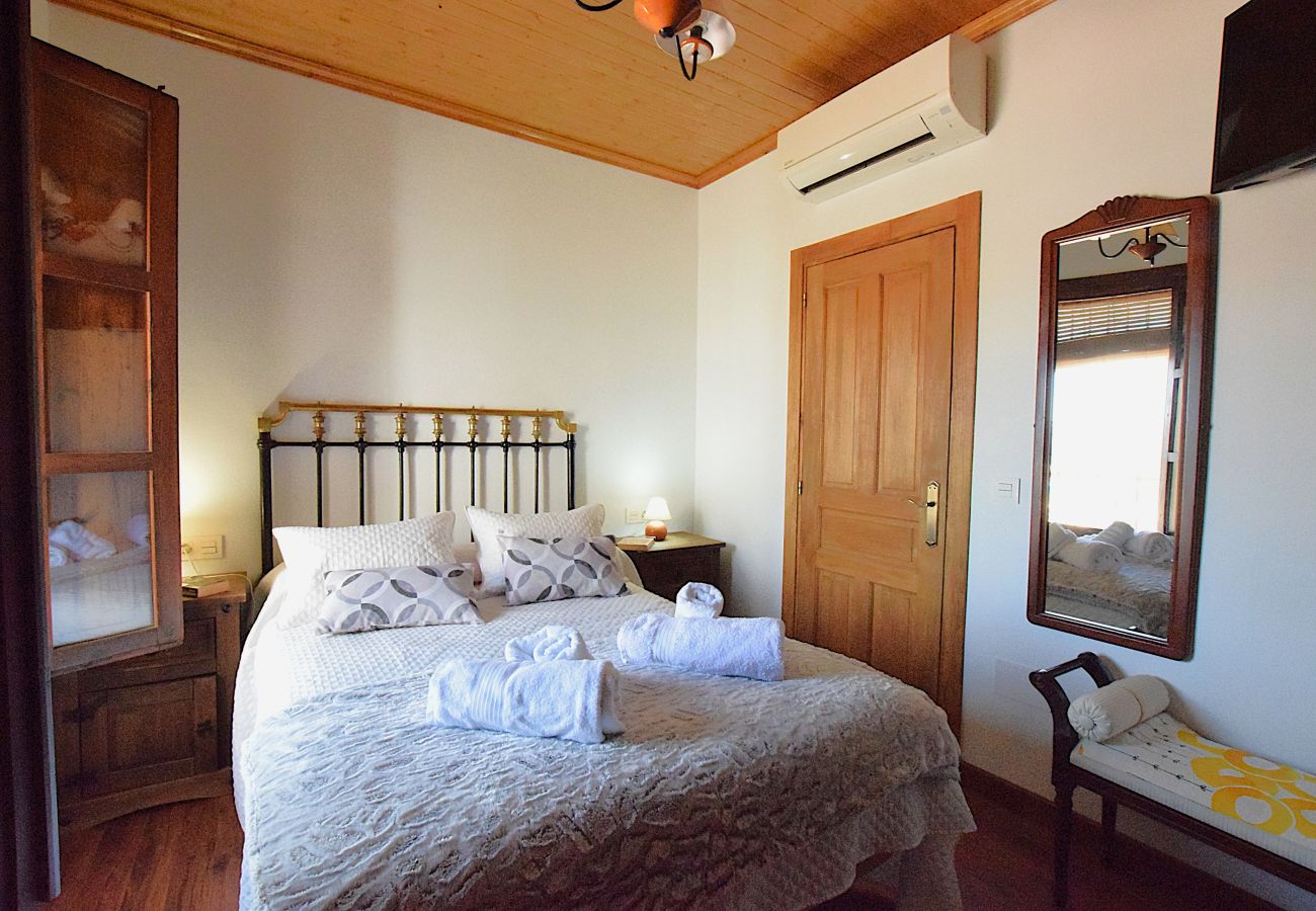Villa en Riogordo - Idílica villa andaluza con piscina privada e impresionantes vistas