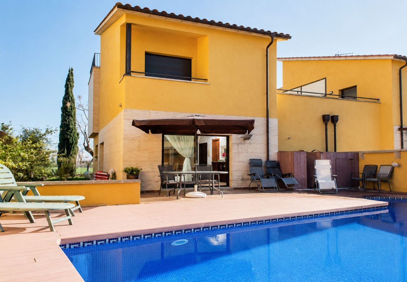 Casa en Sant Pere Pescador - Moderna casa de vacaciones de 3 dormitorios con piscina privada en Sant Pere Pescado