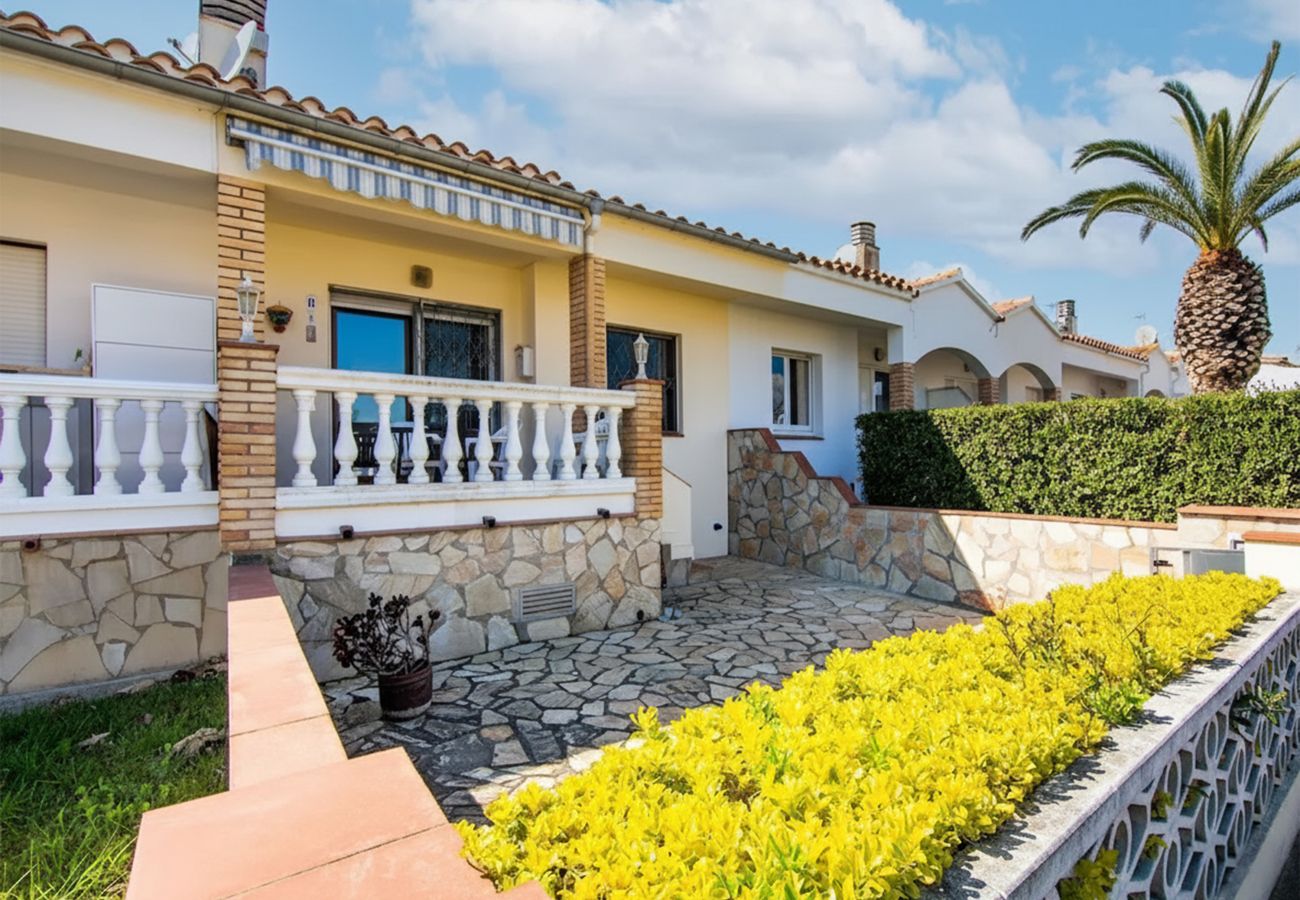 Casa en Sant Pere Pescador - Acogedora casa familiar junto a la playa en Sant Pere Pescador