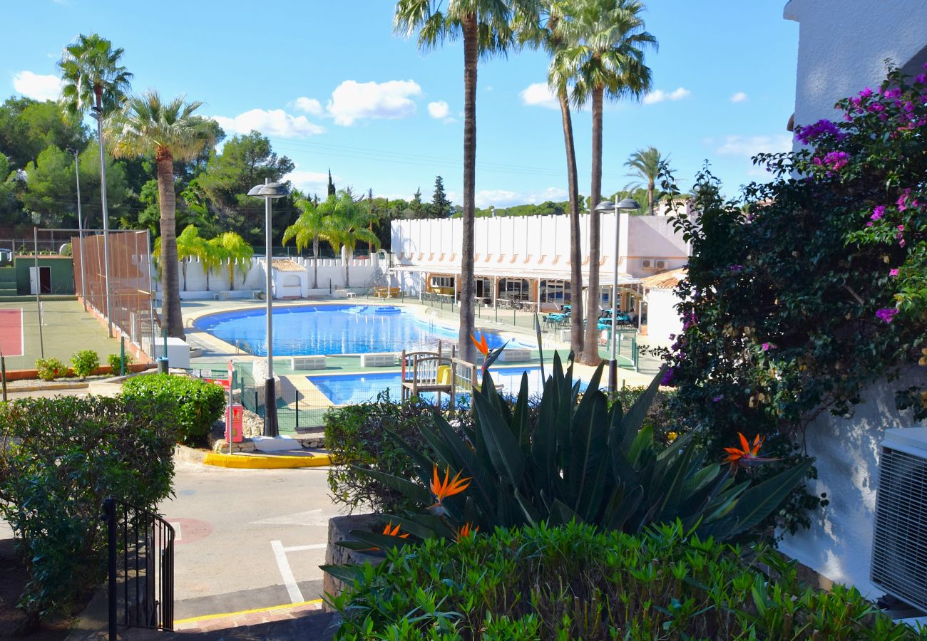 Apartamento en Javea / Xàbia - Apartamento en planta baja con piscina en Jávea, alojamiento vacacional ideal para familias en la Costa Blanca