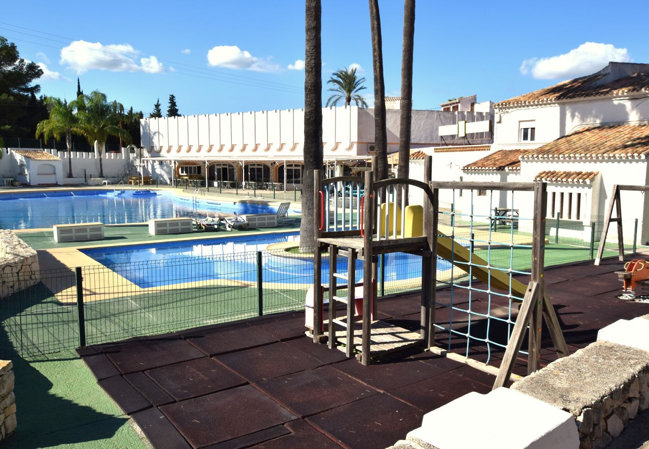 Apartamento en Javea / Xàbia - Apartamento en planta baja con piscina en Jávea, alojamiento vacacional ideal para familias en la Costa Blanca