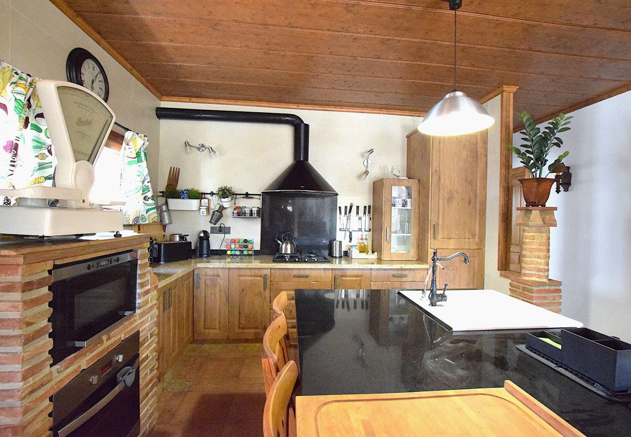 Villa à Riogordo - Belle villa andalouse avec piscine privée et vue imprenable