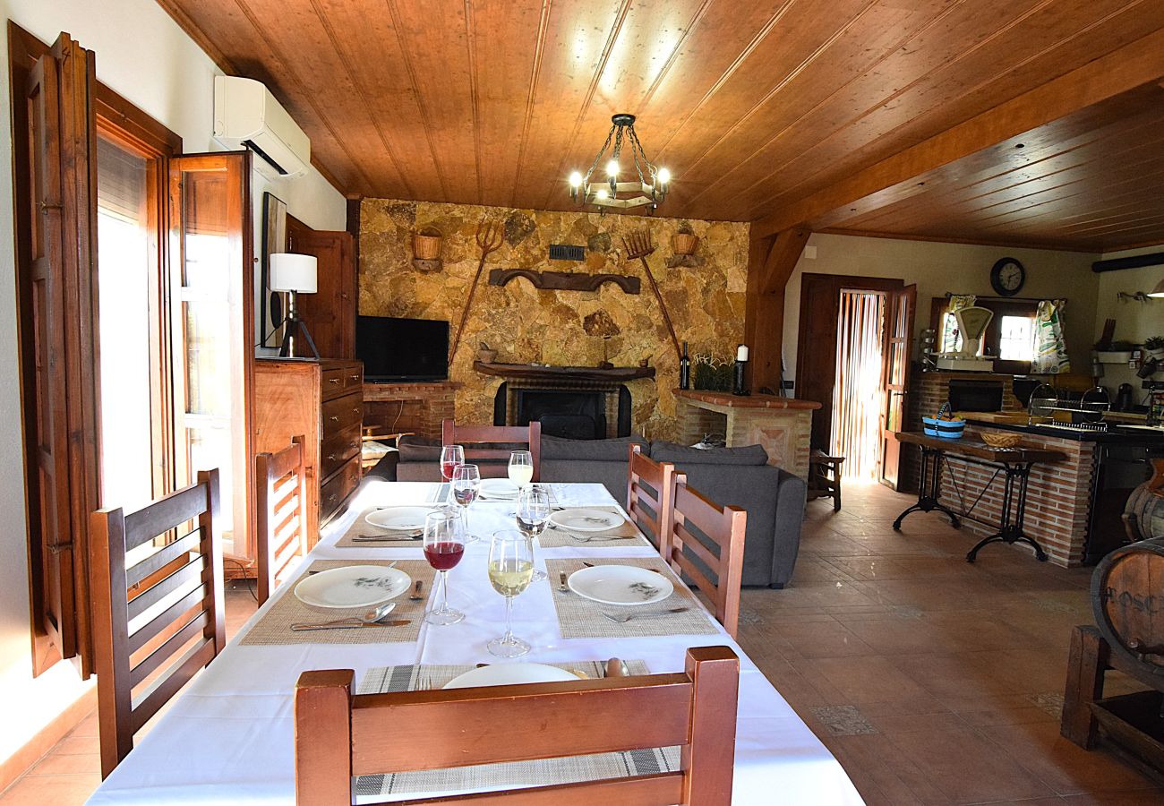 Villa à Riogordo - Belle villa andalouse avec piscine privée et vue imprenable