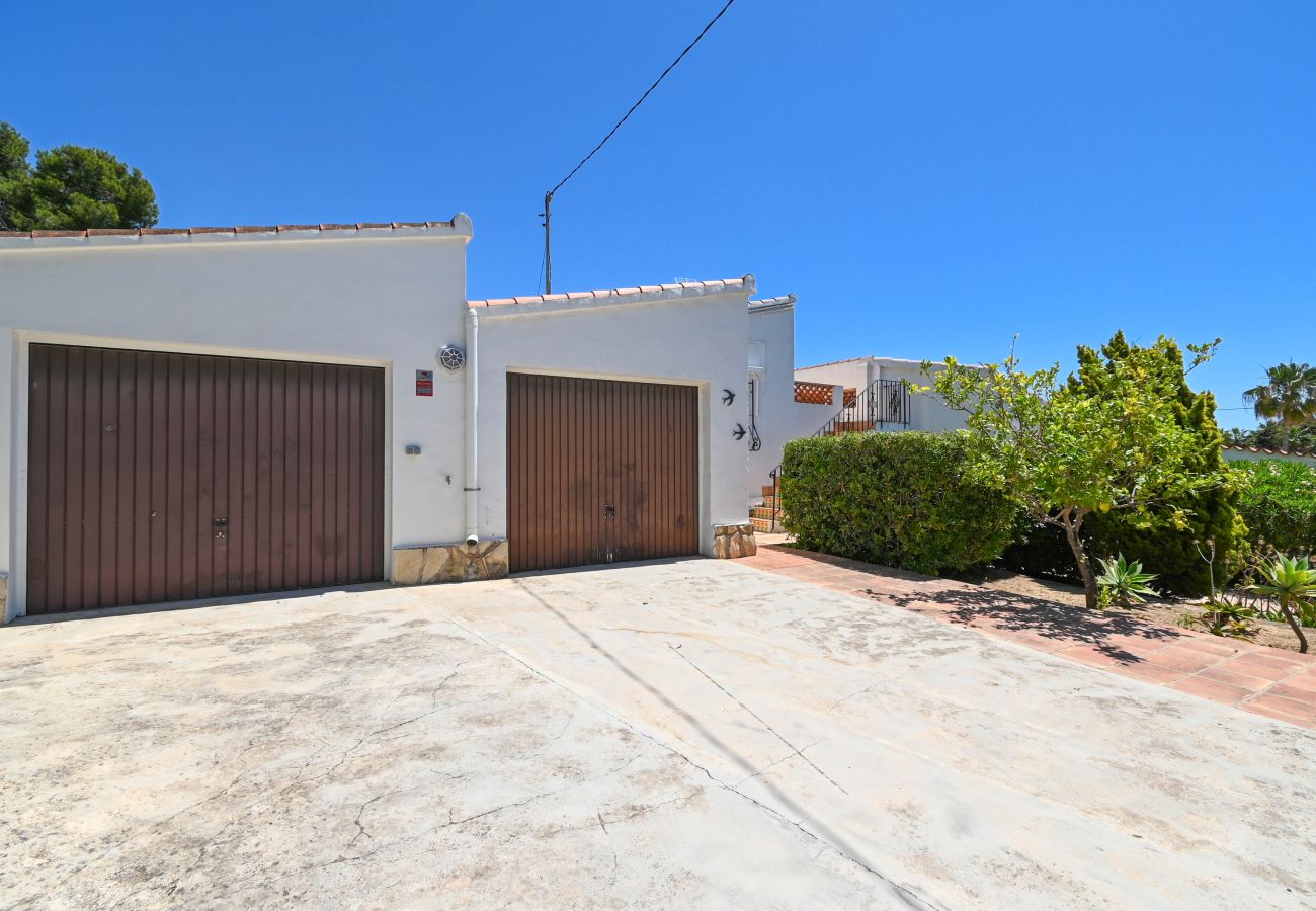 Maison à Benissa - Charmante maison de vacances et chalet, avec piscine et vue imprenable