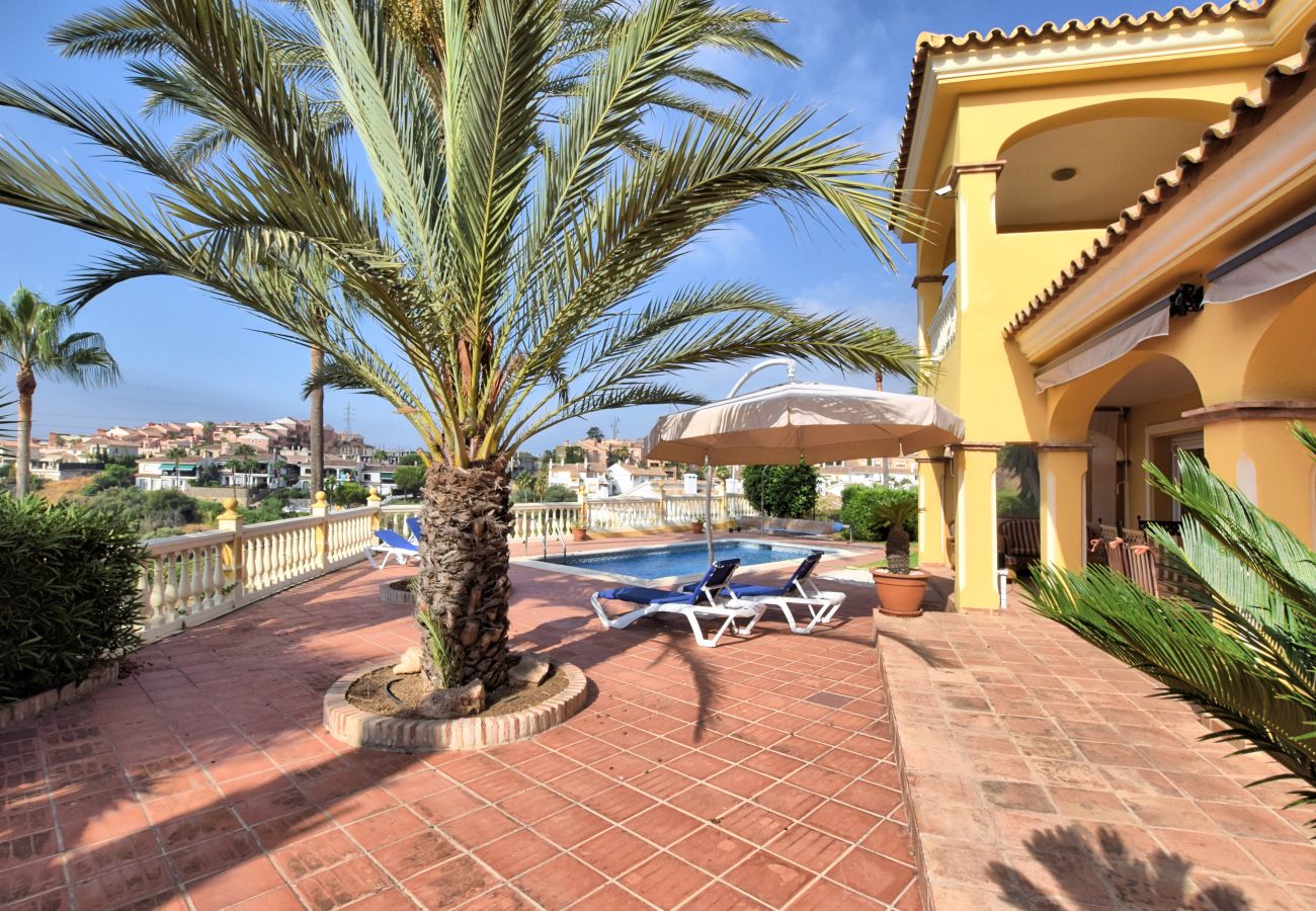 Villa in Mijas - Charmante villa met privézwembad in Mijas Costa 