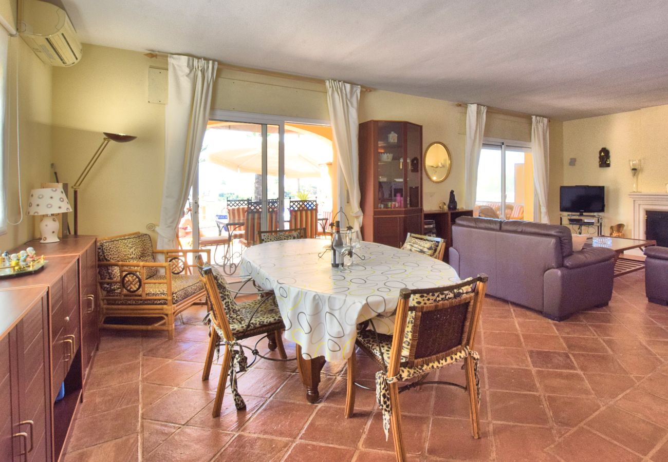 Villa in Mijas - Charmante villa met privézwembad in Mijas Costa 