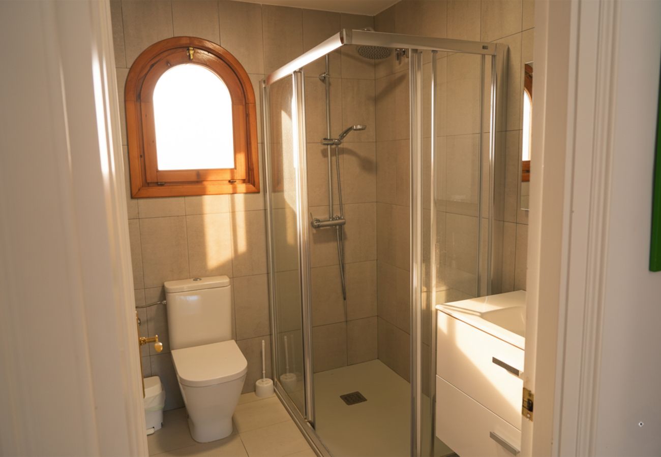 Villa in Sant Pere Pescador - Schitterende villa bij zandstrand van Sant Pere Pescador