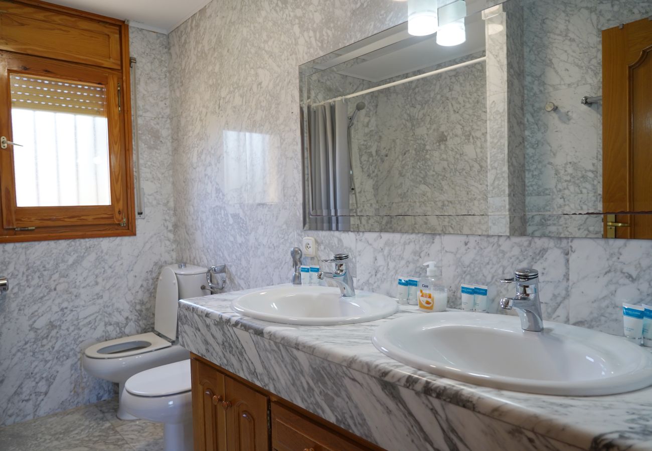 Villa in Sant Pere Pescador - Ruime villa met privézwembad vlak bij het strand aan de Costa Brava