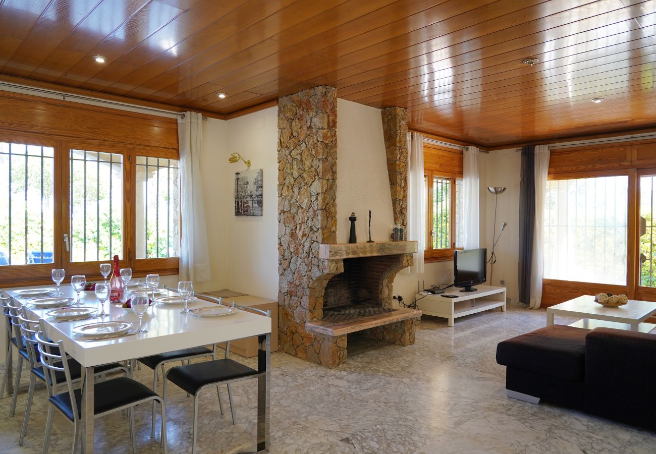 Villa in Sant Pere Pescador - Ruime villa met privézwembad vlak bij het strand aan de Costa Brava
