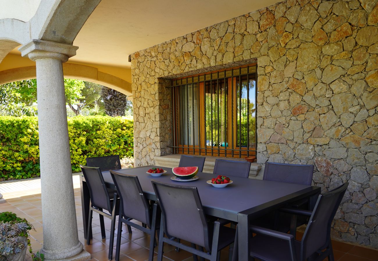Villa in Sant Pere Pescador - Ruime villa met privézwembad vlak bij het strand aan de Costa Brava