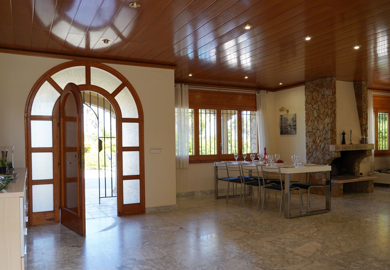 Villa in Sant Pere Pescador - Ruime villa met privézwembad vlak bij het strand aan de Costa Brava