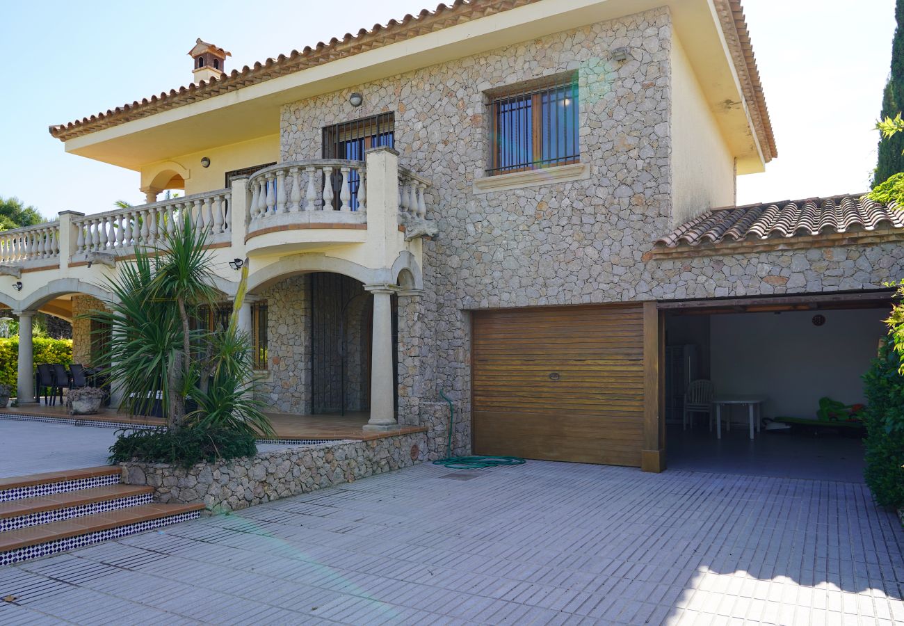 Villa in Sant Pere Pescador - Ruime villa met privézwembad vlak bij het strand aan de Costa Brava