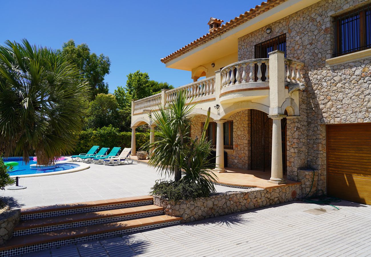 Villa in Sant Pere Pescador - Ruime villa met privézwembad vlak bij het strand aan de Costa Brava