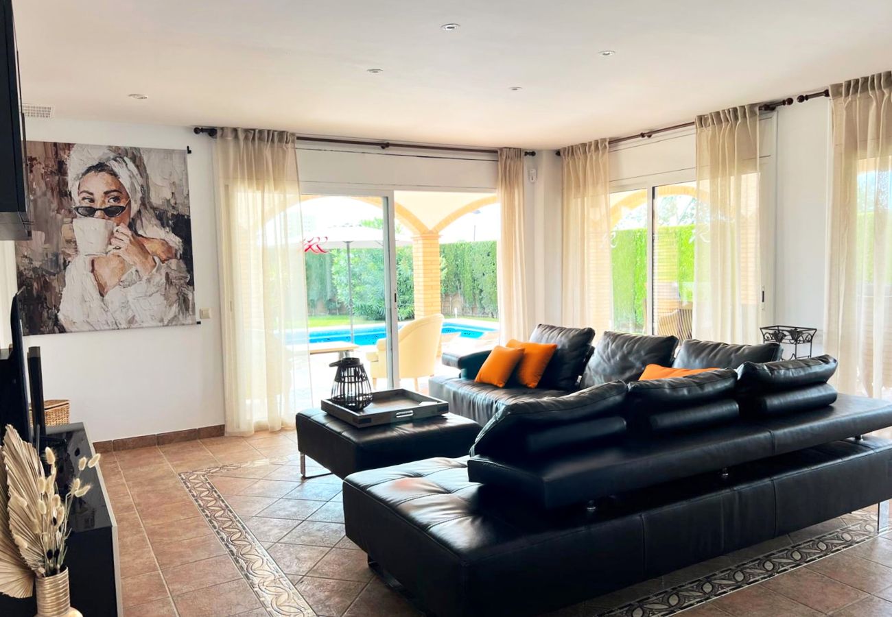 Villa in Sant Pere Pescador - Stijlvolle villa met privézwembad in de baai van Roses