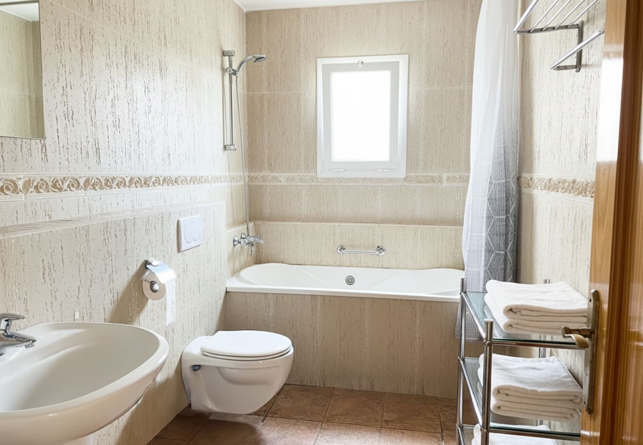 Villa in Sant Pere Pescador - Stijlvolle villa met privézwembad in de baai van Roses