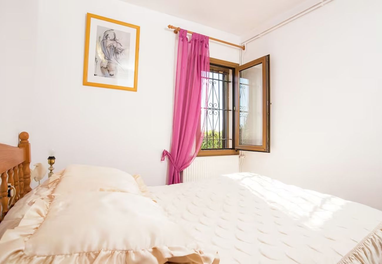 Huis in Sant Pere Pescador - Kindvriendelijk vakantiehuis vlak bij het strand in Sant Pere Pescador