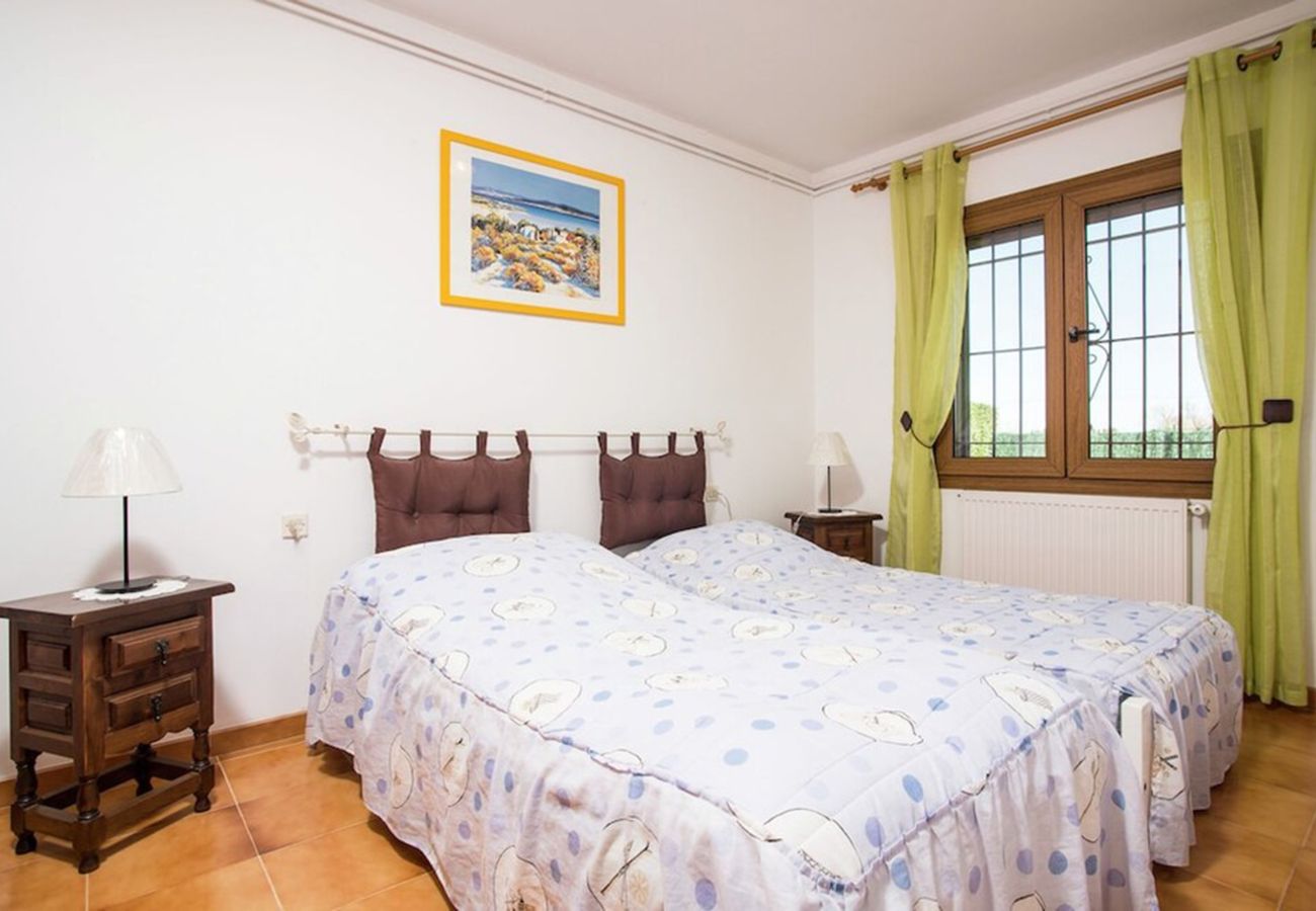 Huis in Sant Pere Pescador - Kindvriendelijk vakantiehuis vlak bij het strand in Sant Pere Pescador