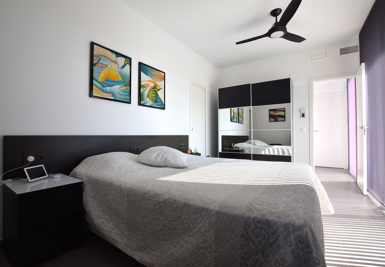 Villa in San Fulgencio - Moderne villa aan de Costa Blanca met privezwembad en heerlijk terras