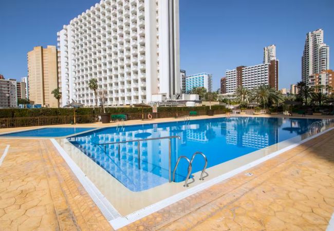 Appartement in Benidorm - Appartement met zwembad en parkeerplaats in Benidorm op 500 meter van Playa de Levante