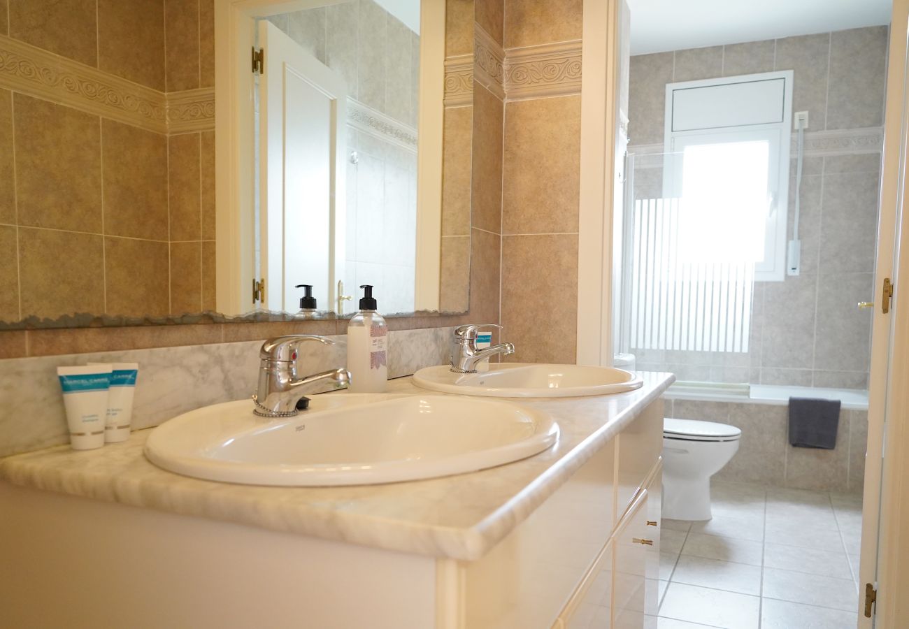 Villa in Sant Pere Pescador - Spacious good located villa in Sant Pere Pescador