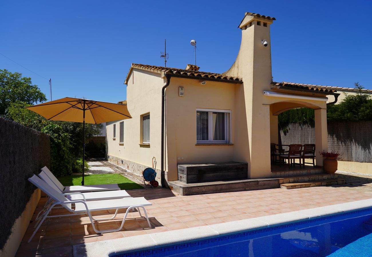 Villa in Sant Pere Pescador - Stunning villa near the beach of Sant Pere Pescador