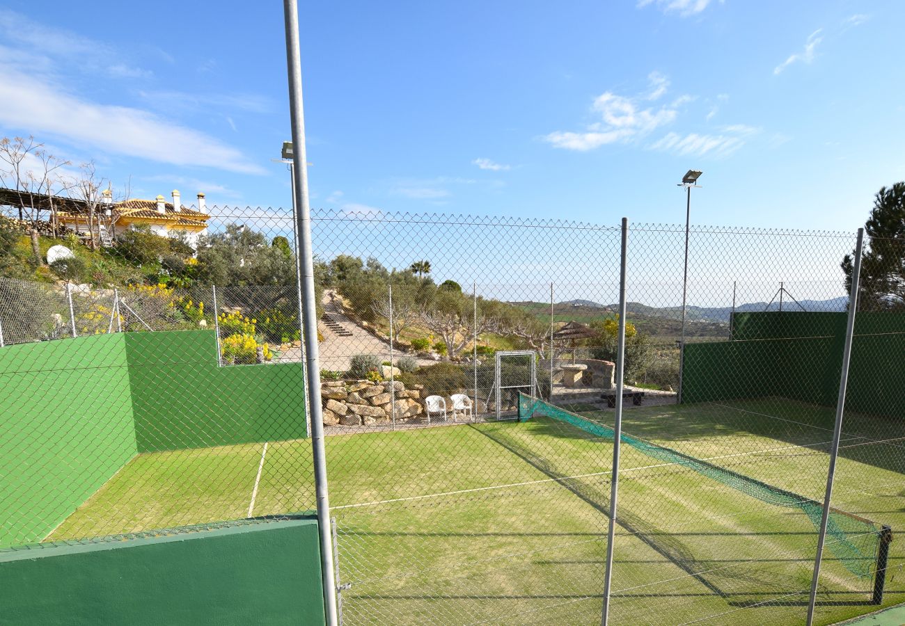 Villa in Antequera - Luxury, tranquillity and culture near El Torcal de Antequera