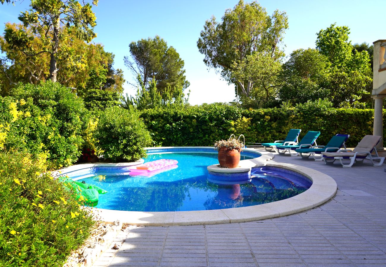 Villa in Sant Pere Pescador - Spacious villa with private pool near the beach in Costa Brava