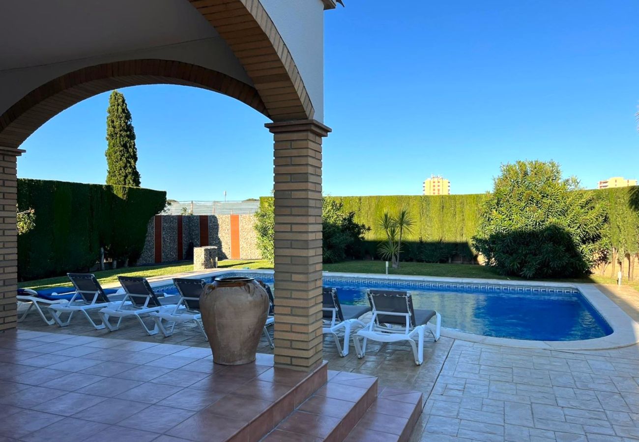 Villa in Sant Pere Pescador - Stylish villa with private pool in Bay of Roses