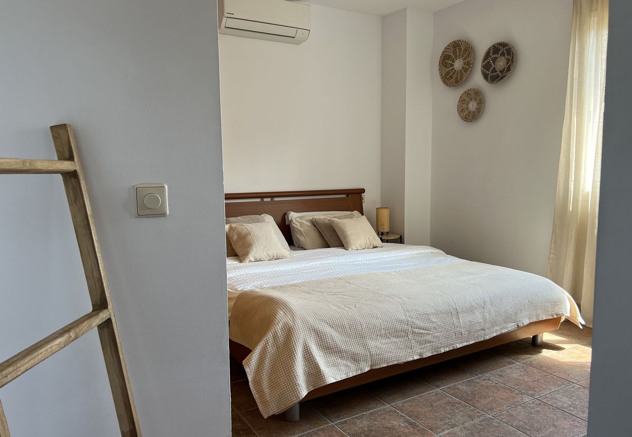 Villa in Sant Pere Pescador - Stylish villa with private pool in Bay of Roses