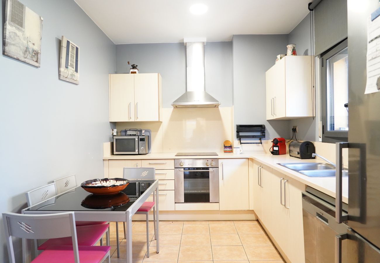 House in Sant Pere Pescador - Cosy holiday home close to the beach