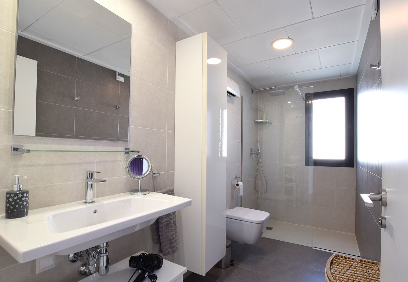 Villa in San Fulgencio - Villa Levante, Modern Costa Blanca villa with pool and sunny terrace